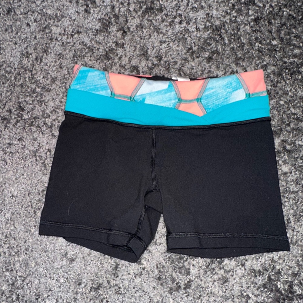 Ivivva‎ by Lululemon Reversible Shorts  Activewear Black Girls Size 10